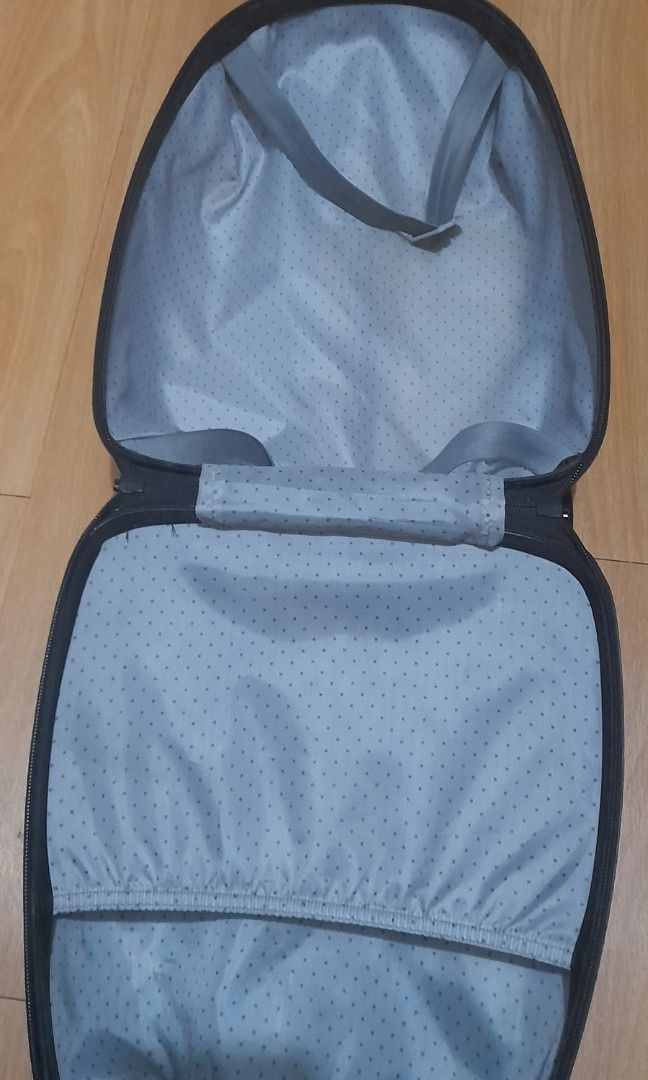 PRELOVED TROLLEY LUGGAGE FOR TODDLER HADD SHELL (Category: Other Babies Going Out Needs) located in Manila. Submitted by lucky7ph (Listing ID 1452214211, Image 3). Description: what you see is what you get ideal for toddlers luggage for travel and vacation.