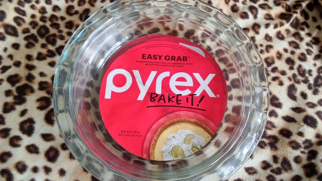 Pyrex bakeware- 3 pcs (Category: Bakeware) located in Paranaque City. Submitted by nobleearth.d28ec3 (Listing ID 1452163974, Image 1). Description: Authentic Pyrex bake ware from US I already have lots of bake ware so I'm looking for a new momma or daddy for these beautiful wares.