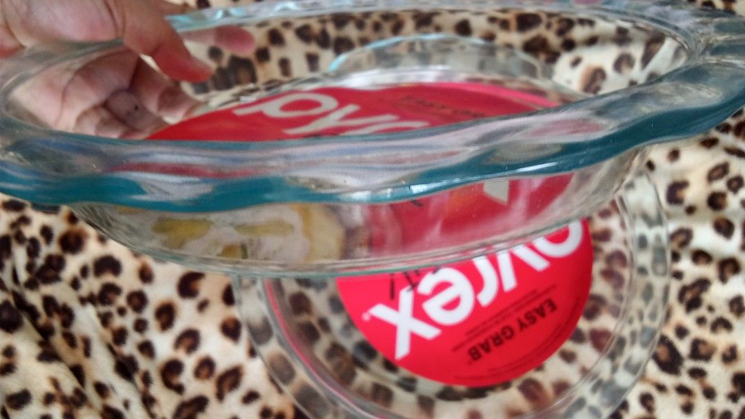 Pyrex bakeware- 3 pcs (Category: Bakeware) located in Paranaque City. Submitted by nobleearth.d28ec3 (Listing ID 1452163974, Image 3). Description: Authentic Pyrex bake ware from US I already have lots of bake ware so I'm looking for a new momma or daddy for these beautiful wares.