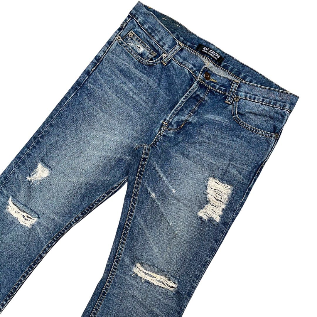 RAF SIMONS (Category: Jeans) located in Makati City. Submitted by pirmados.ph (Listing ID 1452205702, Image 3). Description: Spring-Summer 2008 Raf Simons pants Size 48 on tag Skinny fit Made in France Measurements Waist: 32/33 Inseam: 30.5 Outseam: 40 Leg opening: 6 Front rise: 8.5 Thigh: 7.5 Knee: 7 9/10 condition dm to purchase.