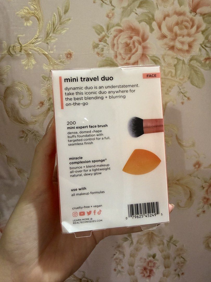 real techniques mini travel duo (sponge & brush) (Category: Makeup) located in Tanza. Submitted by liaa_cart (Listing ID 1452214458, Image 2). Description: •dm for inquiries (photos, etc.).