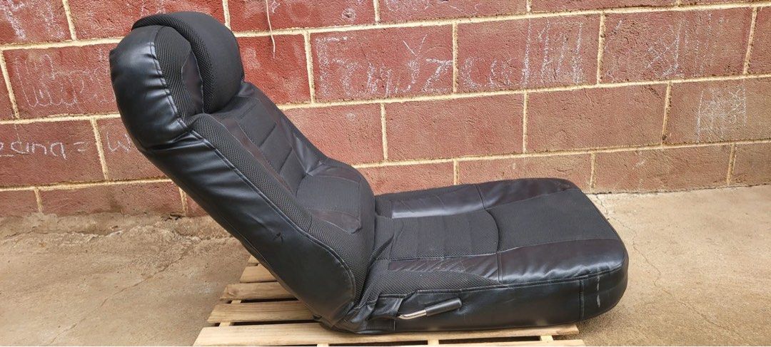 RECLINING FLOOR CHAIR LEATHER (Category: Chairs) located in Sablan. Submitted by gongonshelley12 (Listing ID 1452277712, Image 3). Description: 👉2800 ONLY👈 BAGSAK SALE..!! RECLINING SEAT PARANG MATERIAL NYA YUNG MGA GAMIT SA UPUAN NG MGA SASAKYAN GOODS NA GOODS PO ETO...