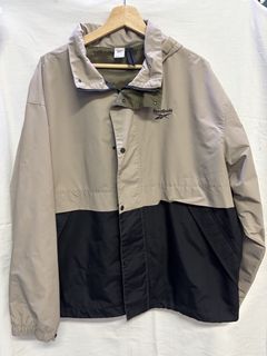 由 secondhandclothessell (刊登 ID 1452153191，圖片 1) 提交，位於 的 (類別：)，說明：。