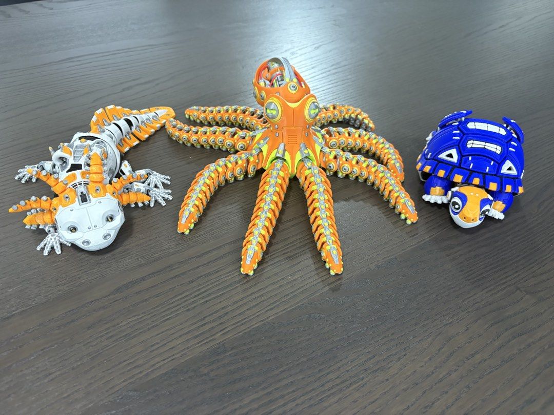 Robo set (Category: Action & Battle Toys) located in Singapore. Submitted by kenneth321 (Listing ID 1452234321, Image 1). Description: Direct & Catchy (Best for ads/social media): 柔韧灵活，超解压超过瘾！ Short & Punchy: 灵活可动，解压好玩。 Focusing on Tactile Feel: 灵活多动，手感超级棒！ 3D printing set for sell $108.70 Offer 1 set for $99.