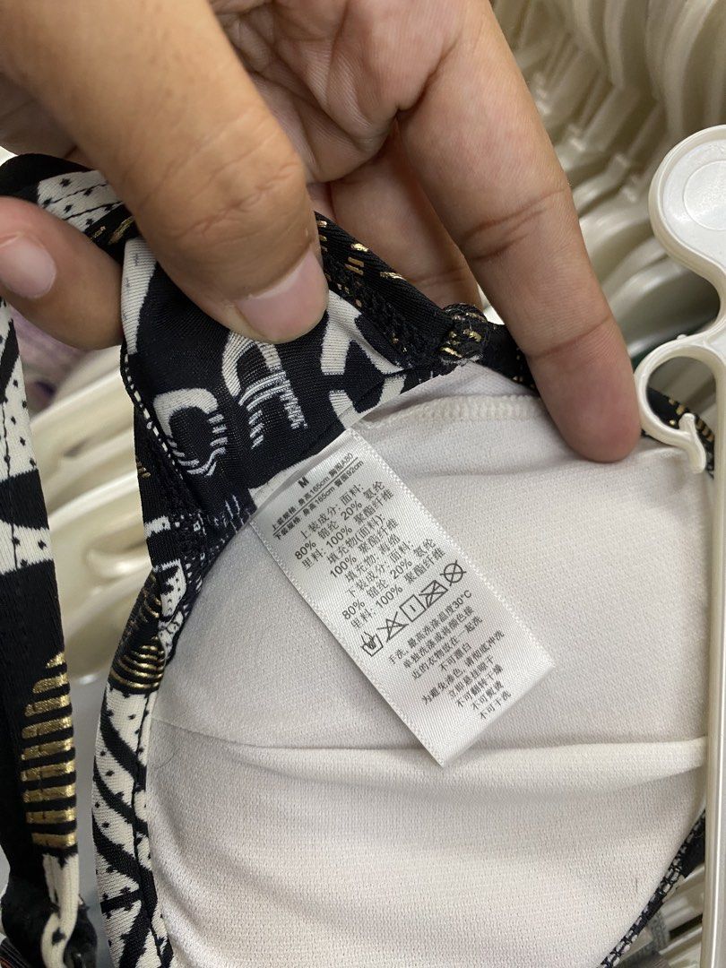 roxy (Category: Undergarments & Loungewear) located in Manila. Submitted by vizcarrach03925 (Listing ID 1452159888, Image 3). Description: .