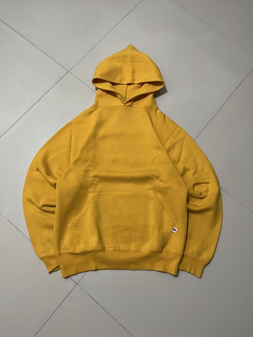 Russell Athletic Hoodie Yellow (Category: Hoodies) located in Rodriguez. Submitted by eczts (Listing ID 1452184998, Image 2). Description: Issue nasa last pic.