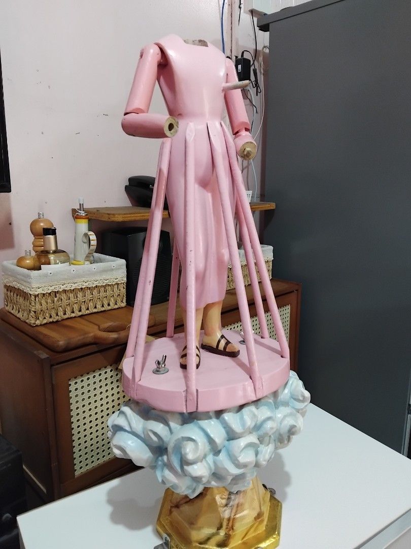Santo body (bastidor) (Category: Figurines & Statues) located in Pasig City. Submitted by ohchristmasph (Listing ID 1452319373, Image 2). Description: Material: Baticulin wood Figure Height: 16 inches from shoulder to feet. Overall height: 25 inches from shoulder to bottom of the base. Construction: Detachable body from the base. Date of Production: January 2025..