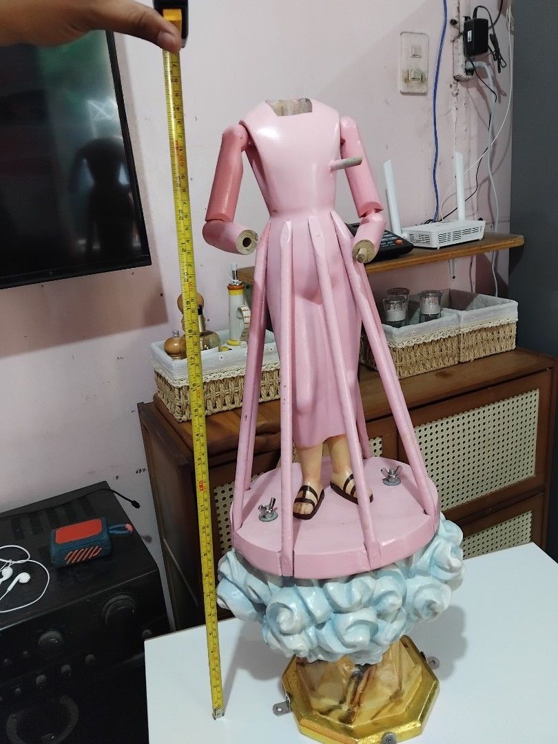 Santo body (bastidor) (Category: Figurines & Statues) located in Pasig City. Submitted by ohchristmasph (Listing ID 1452319373, Image 3). Description: Material: Baticulin wood Figure Height: 16 inches from shoulder to feet. Overall height: 25 inches from shoulder to bottom of the base. Construction: Detachable body from the base. Date of Production: January 2025..