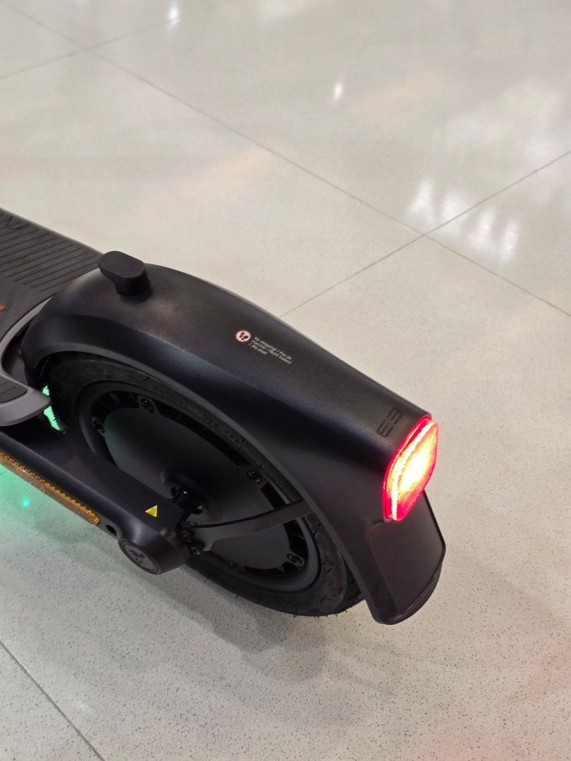 Segway E3 Pro Scooter (Category: Skates, Rollerblades & Scooters) located in Kuala Lumpur. Submitted by jjxxdd_88 (Listing ID 1452307922, Image 3). Description: 📍 Physical store available. Feel free to chat with me if you have any questions. You are welcome to visit our store to view and test the product before purchasing. COD and in-store payment are available for a safe and hassle-free transaction. 😊 ✅ Brand New Malaysia Set ✅ 1-Year Official