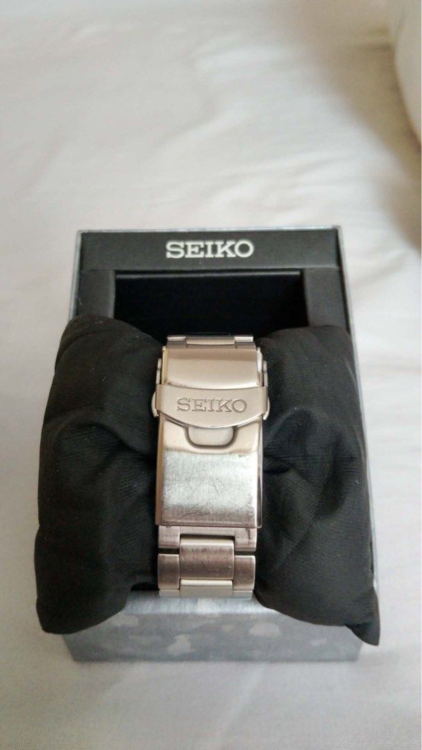 Seiko 5 Automatic Stainless Steel Watch (Category: Men's Watches) located in Manila. Submitted by joe.an (Listing ID 1452282016, Image 3). Description: - Authentic Seiko 5 Automatic Watch - Stainless Steel Bracelet and Case - Water Resistant: 10 Bar - Exhibition Case Back to View Movement - Includes Original Seiko Box - Bought from Tokyo Store (18,000) - Minimal scratches - Working very fine Message me for more info 💌 .