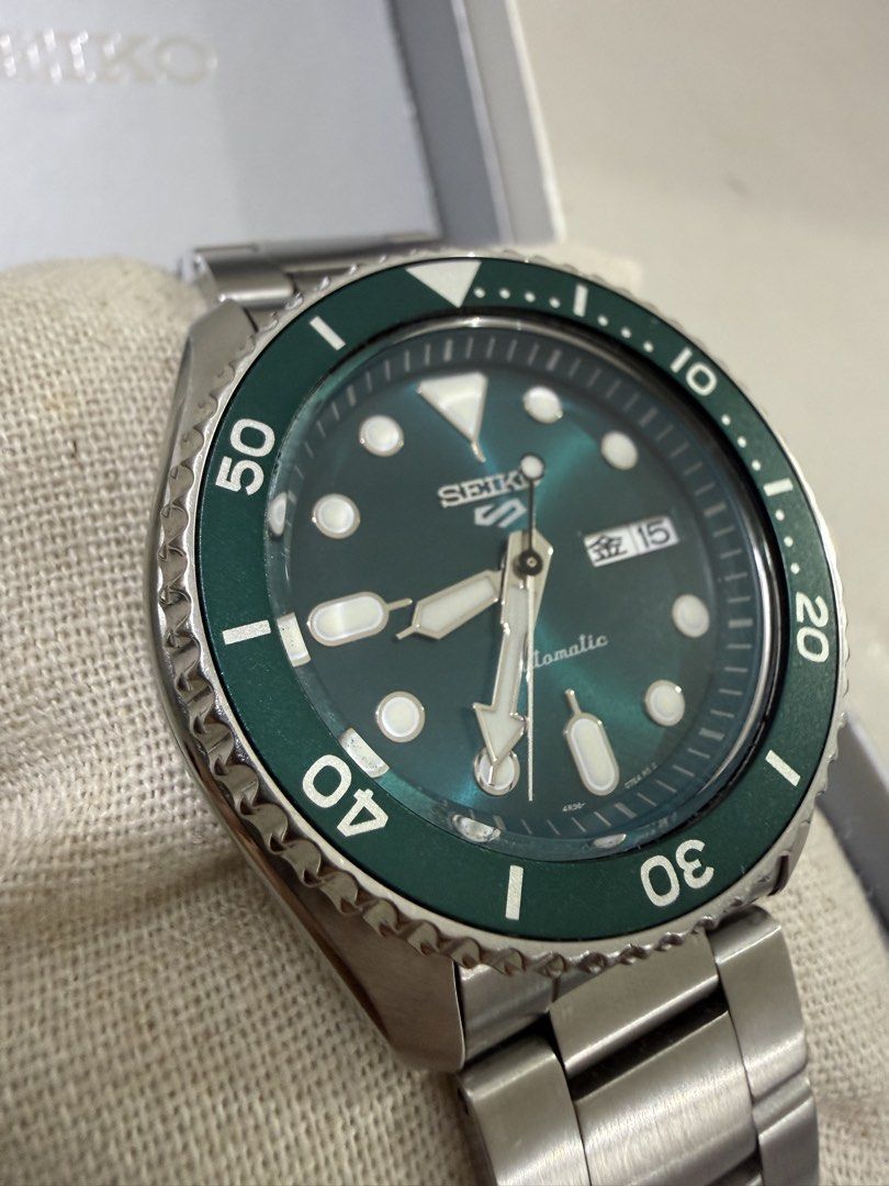 Seiko 5 Starbucks SRPD61 (Category: Jewelry) located in Las Pinas. Submitted by cnp2021 (Listing ID 1452248651, Image 2). Description: USED SEIKO 5 STARBUCKS SRPD61 - Local AD Box/Manual/Warranty Card/Receipt Purchased March 2026 Physical Condition - 9.5/10 Bank transfer/Layaway 🏷️ : Php 8998 📍: Las Pinas DM us for inquiries @the12thmnl.