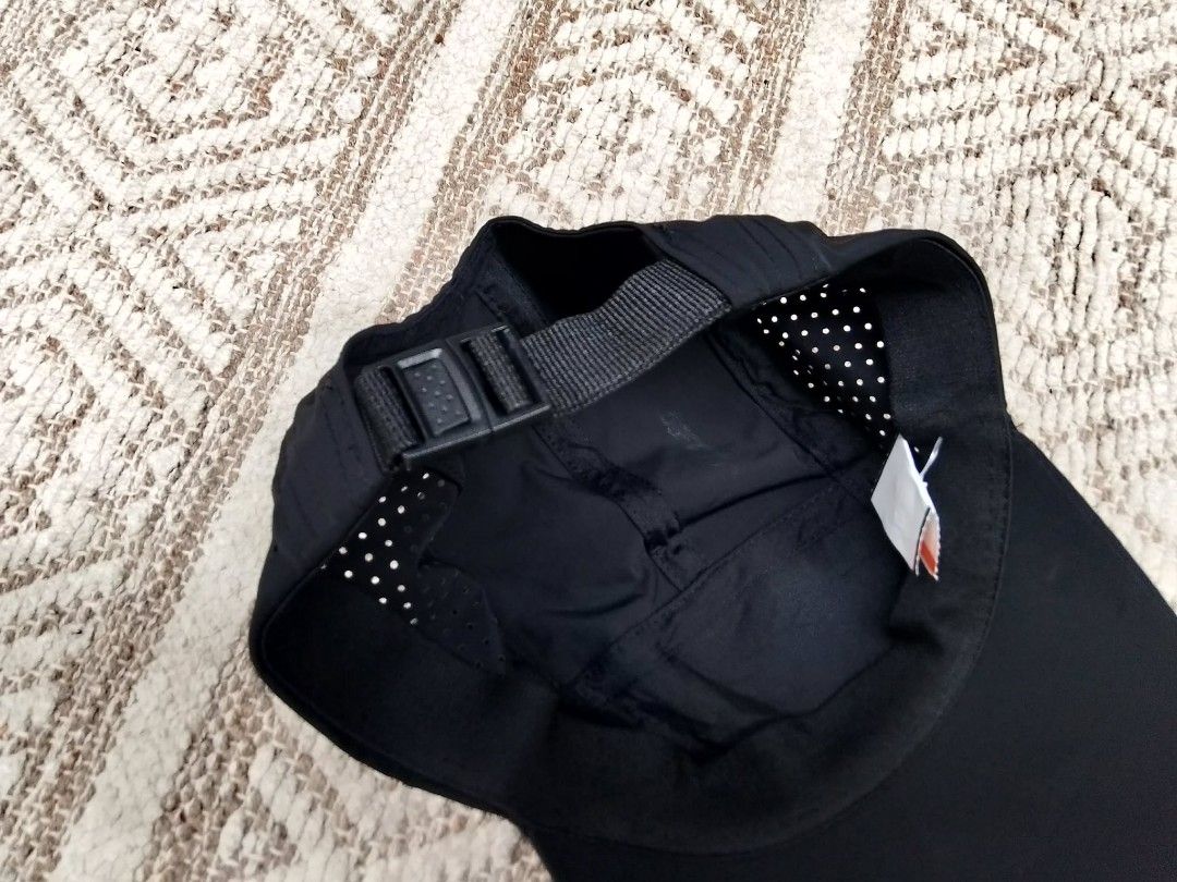 SHOKZ Black Running Cap (Category: Caps & Hats) located in Quezon City. Submitted by cruz_robert (Listing ID 1452223039, Image 2). Description: - Black SHOKZ cap - Lightweight and breathable material - Adjustable strap for a custom fit - Perforated side panels for enhanced ventilation - Perfect for running and all your outdoor activities.
