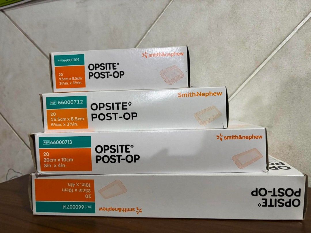 Smith & Nephew Opsite Post-Op Dressings (Category: Medical Supplies & Tools) located in Manila. Submitted by malaayarce74957 (Listing ID 1452110079, Image 2). Description: - Brand: Smith & Nephew Opsite Post-Op Dressings - Quantity per box: 20 dressings - Ideal for post-surgical wound care - Various sizes available (please check photos for specifics) - Available for bundle or individual purchase -6.5cmx5cm is available also.