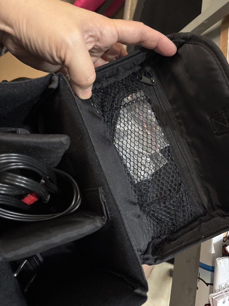 Sony cam bag (Category: Camera Bags & Carriers) located in Manila. Submitted by vintageaccessories (Listing ID 1452131899, Image 2). Description: .