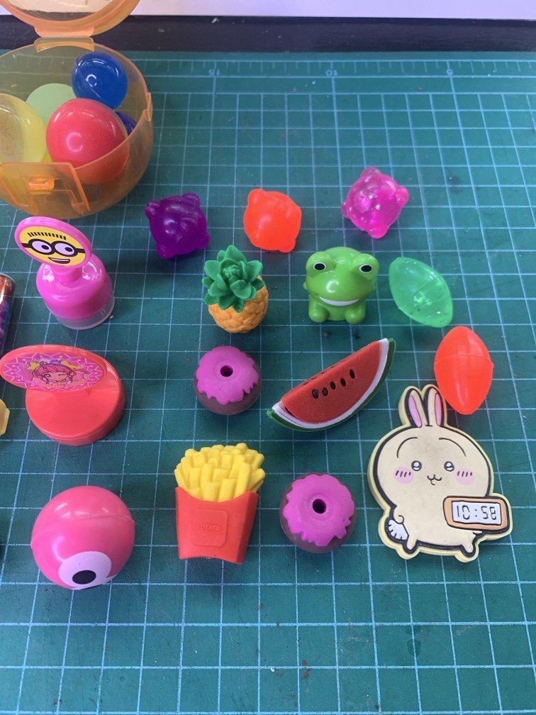 Stamps and Rubber Toys (Category: Craft Supplies & Tools) located in Carmona. Submitted by bihira (Listing ID 1452109594, Image 3). Description: Stamps and Rubber Toys - WYSIWYG - used stamps / assorted - Rubber small toys.