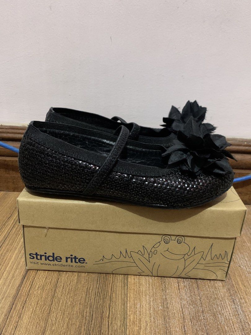 Stride Rite Black Sequin Flower Mary Jane Shoes (Category: Babies & Kids Fashion) located in Calumpit. Submitted by declutterwithajm (Listing ID 1452274944, Image 2). Description: .