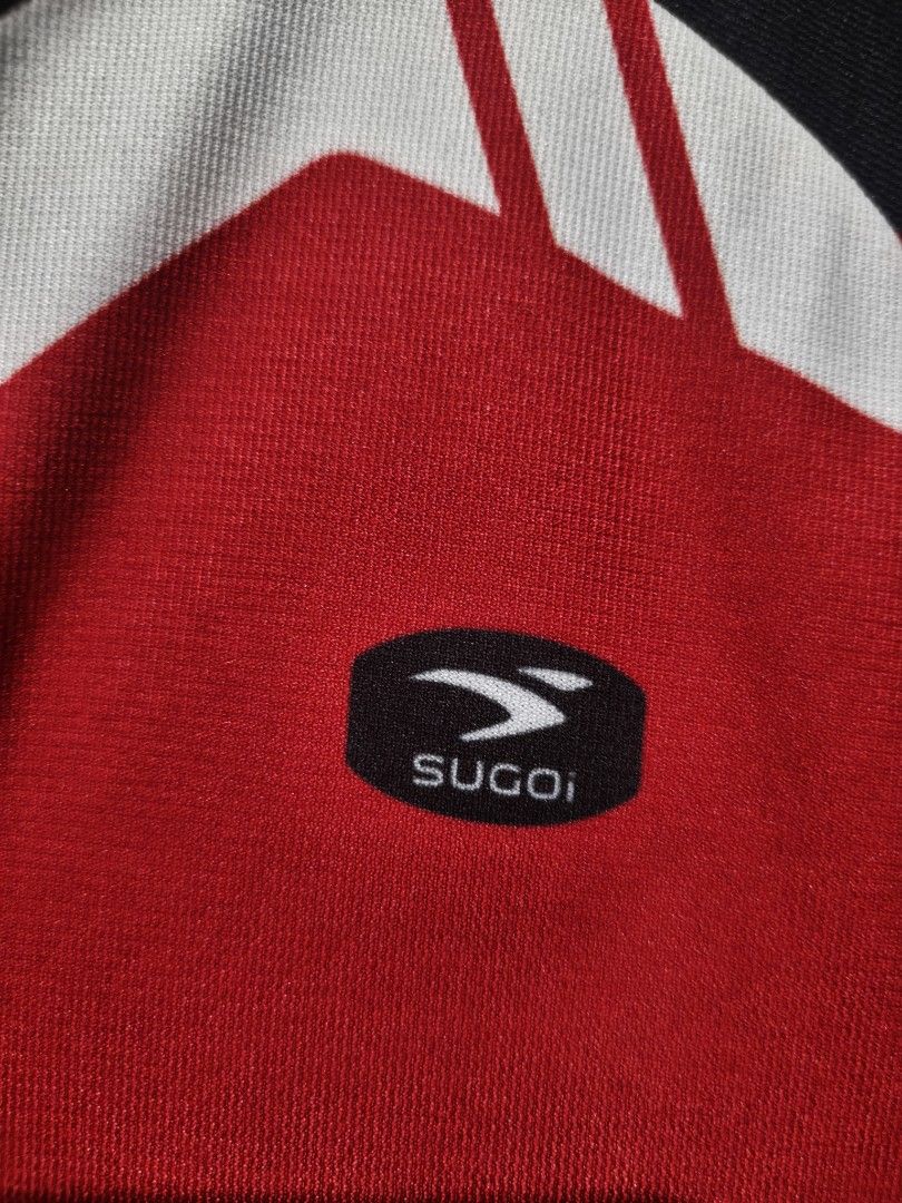 Sugoi Evolution Pro jersey bicycle jersey (Category: Activewear) located in Camalaniugan. Submitted by thrifter10 (Listing ID 1452243653, Image 2). Description: Dimes 22 X 28 inches.