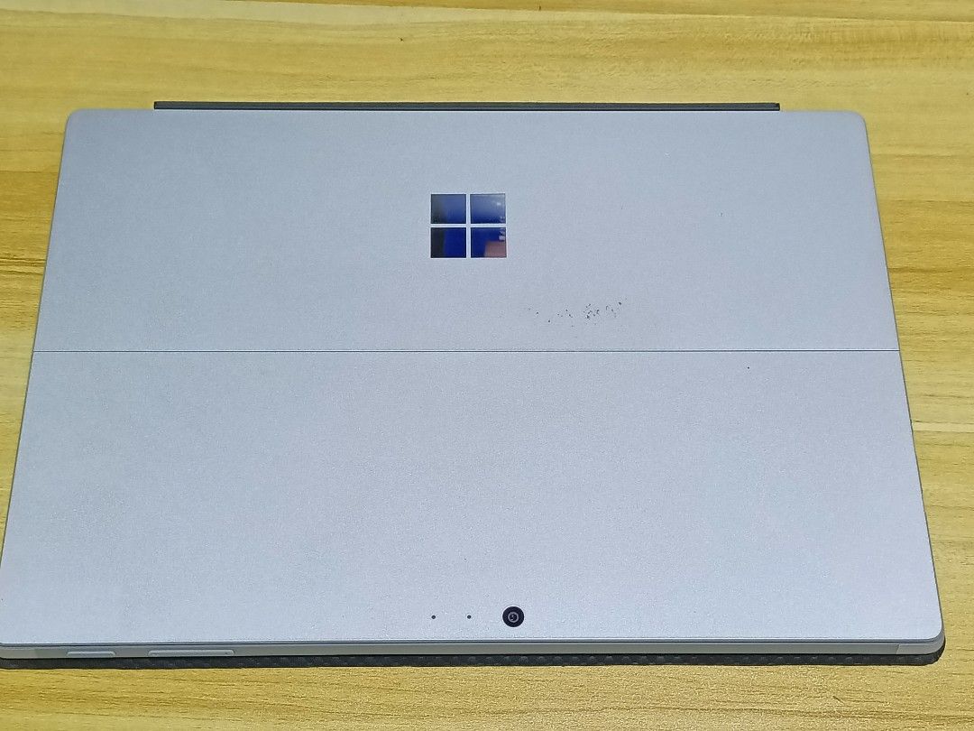 Surface Pro 5, Core i7 16gb Ram (Category: Laptops & Notebooks) located in Mandaluyong City. Submitted by best_lloyd84 (Listing ID 1452274314, Image 2). Description: Surface Pro 5 windows 11 💻 No issue, minimal scratch as sign of usage. Specs: Intel Core i7 7th Generation 16GB Ram 512ssd storage with memory card slot expand storage. 12.3 inch dipslay Clear Dual camera. 1 usb port 1 mini display port ( adaptor needed to connect hdmi) headset jack