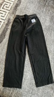 (Category: ) located in . Submitted by thriftbyaffizahelmi (Listing ID 1452125265, Image 1). Description: .