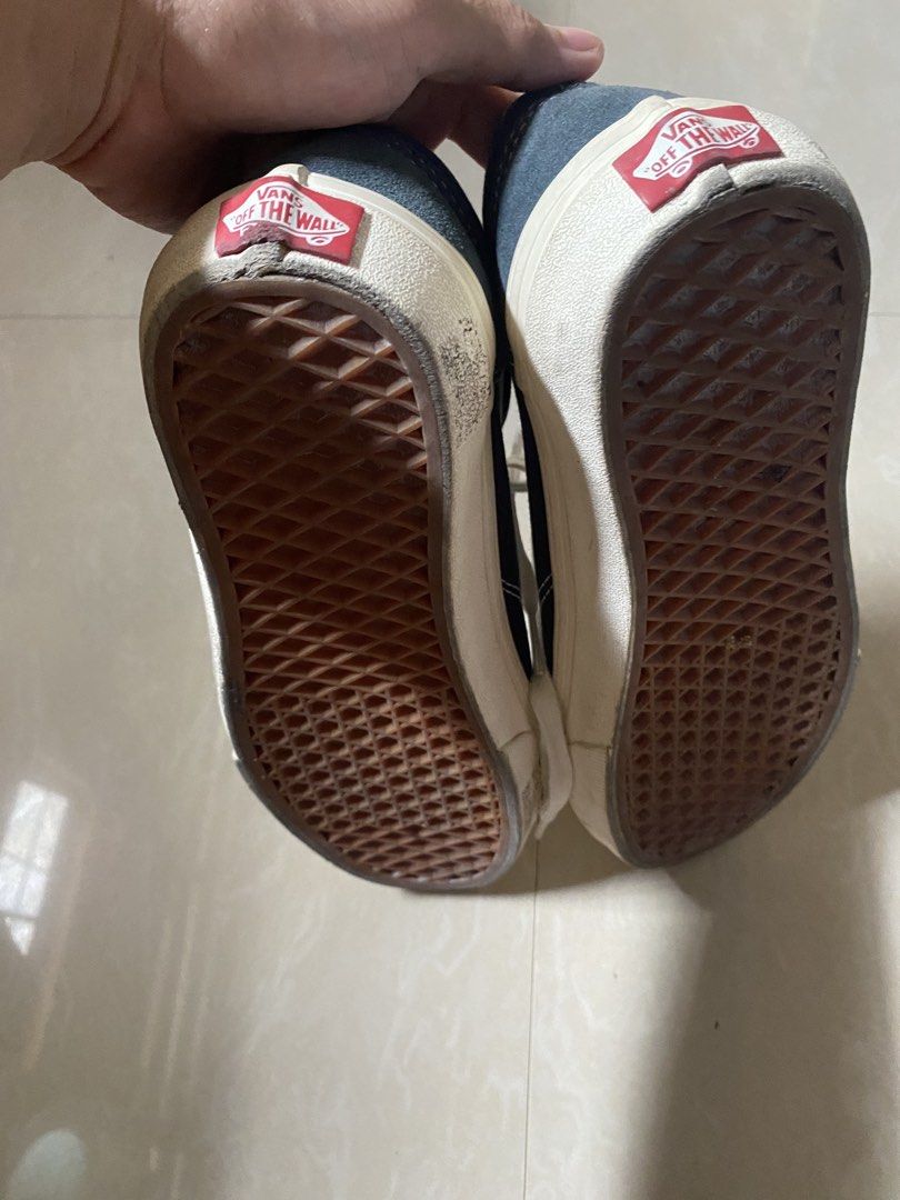 Vans Old Skool Navy Blue Suede Canvas Sneakers (Category: Sneakers) located in Taytay. Submitted by 4eyeees (Listing ID 1452247729, Image 3). Description: .