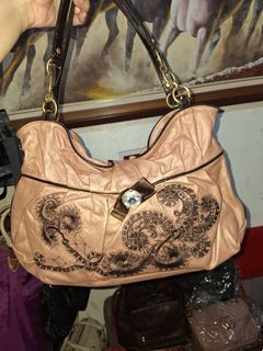 (Category: ) located in . Submitted by cloudymay (Listing ID 1452309372, Image 1). Description: .