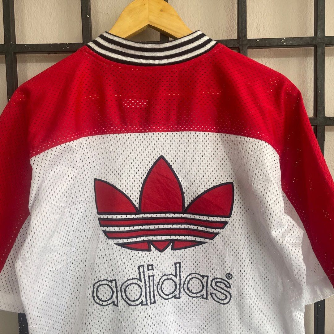 Vintage adidas Track baseball design shirt (Category: Tshirts & Polo Shirts) located in Pasir Mas. Submitted by chefbundle_ (Listing ID 1452201186, Image 2). Description: Jacket Items used bundle Lihat gmbar Dan ukuran sebelum membeli. berminat Boleh whasapp 601121915944 Brand: adidas Size: Made in: Ukuran inch Dada (Pit): 22 Labuh: 27 ❗️items belum basuh -kesan pemakaian postage: ❗️DFOD❗️ Coda : c23 .