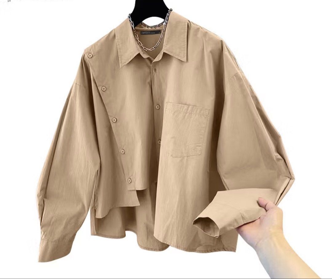 Vintage blouse (Category: Blouses) located in Taiping. Submitted by anisadzmi_ (Listing ID 1452125858, Image 1). Description: Colour - khaki Size - XL.