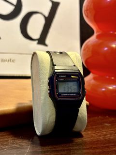 (Category: ) located in . Submitted by worn_time (Listing ID 1452314343, Image 1). Description: .