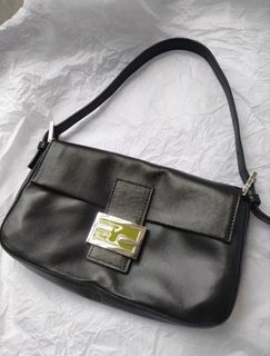 (Category: ) located in . Submitted by cp_vintage (Listing ID 1452191613, Image 1). Description: .