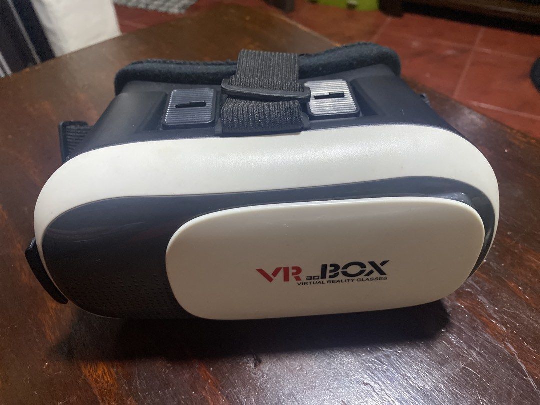 VR BOX 3D Virtual Reality Glasses Headset (Category: Virtual Reality) located in Manila. Submitted by spicybulgogi3 (Listing ID 1452228038, Image 1). Description: - VR BOX 3D Virtual Reality Glasses - Fits most smartphones - Adjustable strap for comfort - Explore immersive worlds, games, and movies - Easy to use for entertainment.