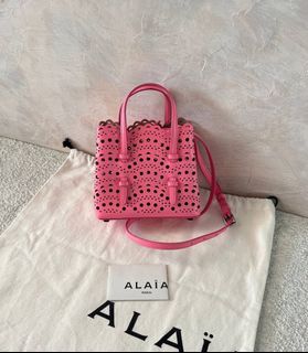 (Kategori: ) berada di . Dikirim oleh anzeraluxbags.id (ID iklan 1452109949, Gambar 1). Deskripsi: .