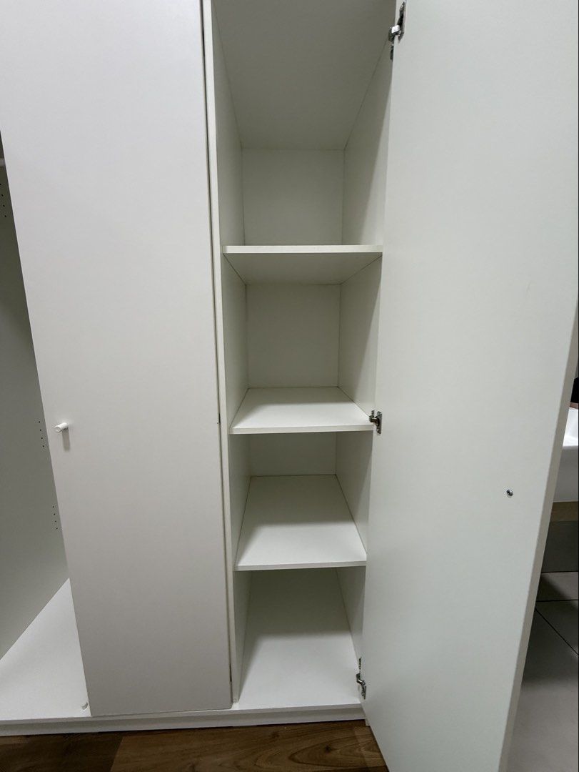WARDROBE (Category: Shelves, Cabinets & Racks) located in Kuala Lumpur. Submitted by alex.ygn (Listing ID 1452202267, Image 3). Description: Self delivered, KL AREA.