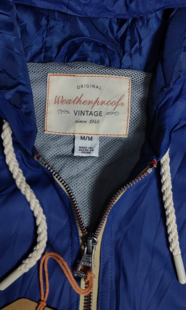 Weatherproof Rain Jacket (Category: Coats, Jackets and Outerwear) located in Bolinao. Submitted by tokiya. (Listing ID 1452170222, Image 2). Description: Weatherproof Rain Jacket (Water Repellent) Size Medium-Large fittings Dimensions: 21x28 Brand New ‼️.
