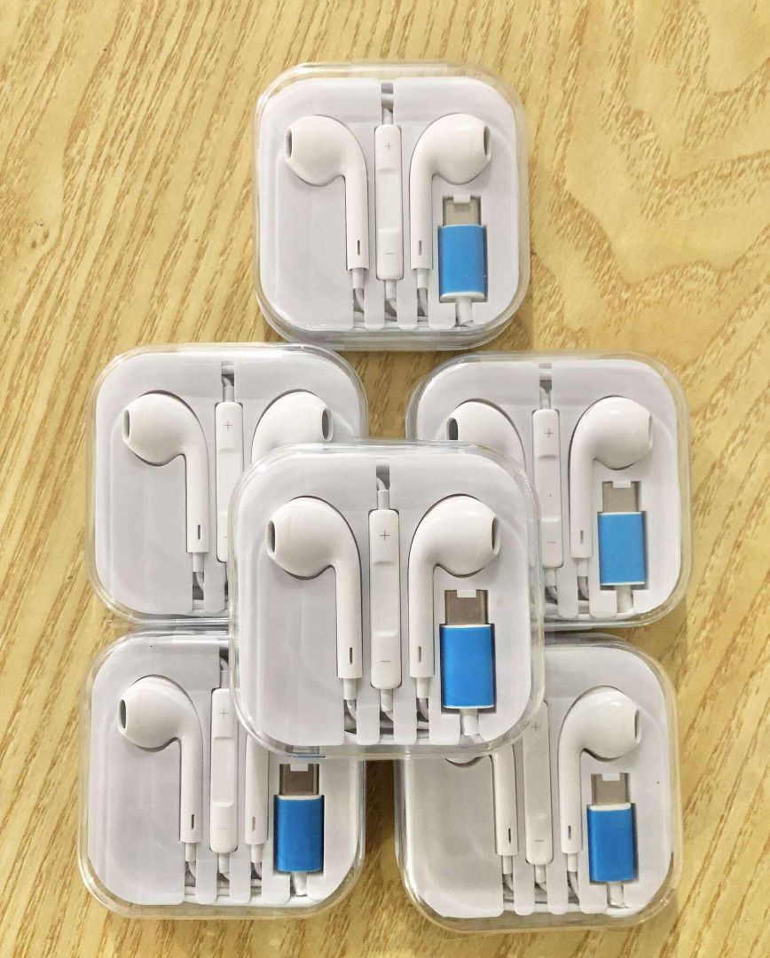 Wired Type-C and Lightning Headsets Onhand (Category: Headphones & Headsets) located in Mandaue City. Submitted by marj-legitseller (Listing ID 1452223354, Image 2). Description: .