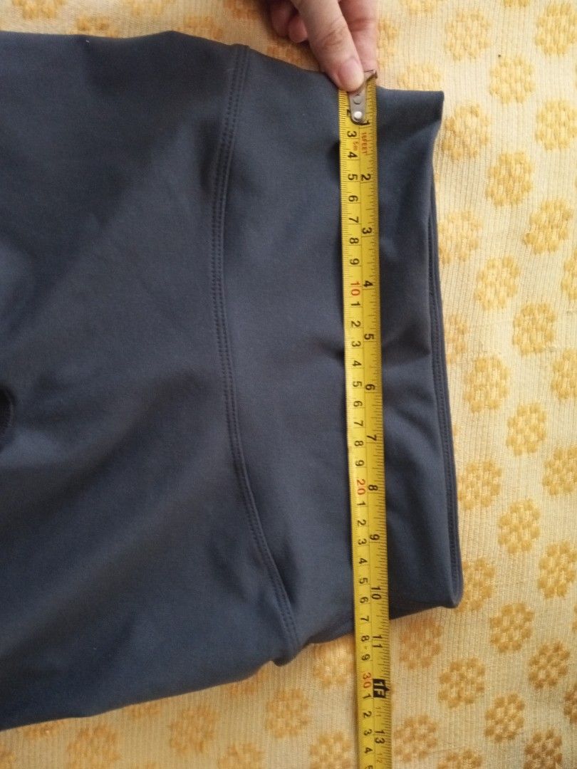 Xexymix Biker Shorts (Category: Activewear) located in Quezon City. Submitted by glcsx (Listing ID 1452165276, Image 3). Description: xexymix shorts biker cycling size s.