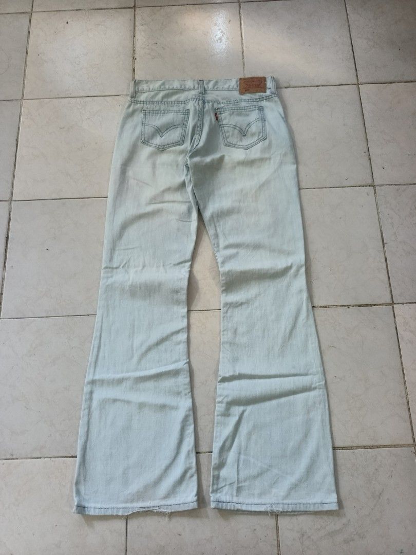 Y2k Levi's 985 Bootcut (Category: Jeans) located in Malita. Submitted by ronnyboi (Listing ID 1452116810, Image 1). Description: Y2k Levi's 985 Bootcut ‎W:30-32 L:41.5 T:12 H:10 ‎Condition: 8/10 ‎Mine: 700.