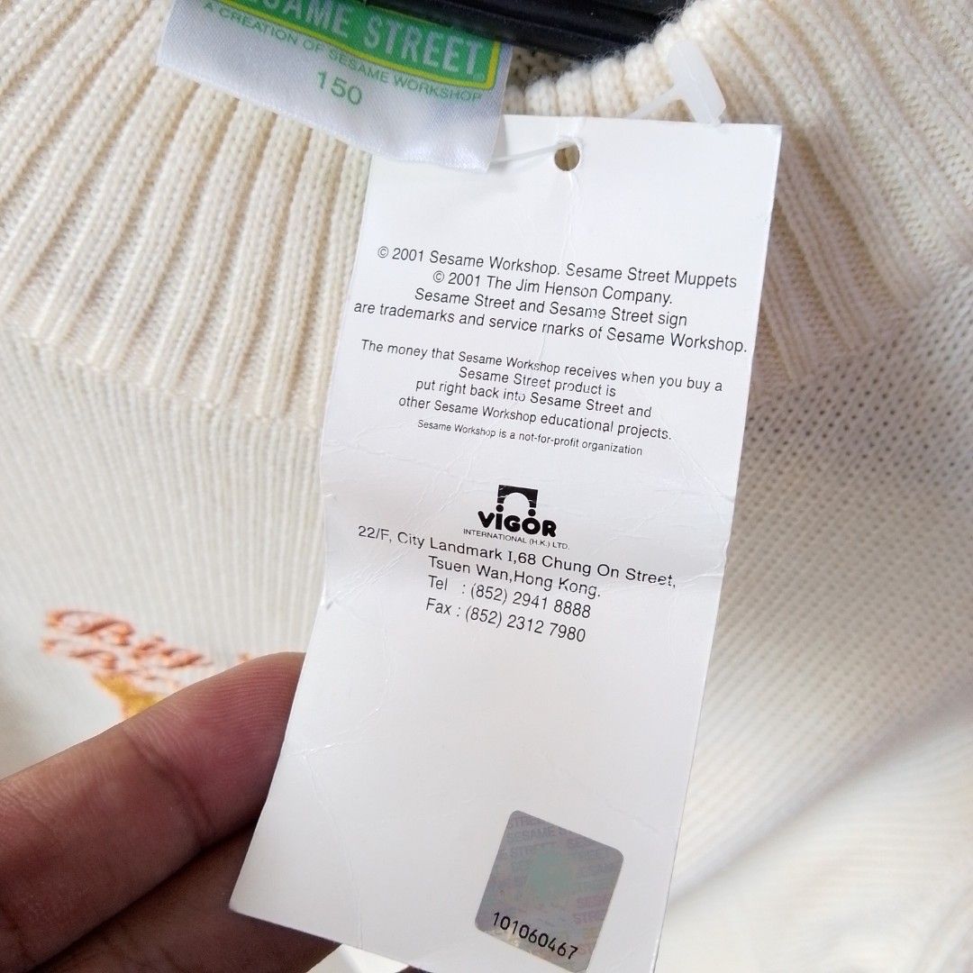 Y2k Sesame Street Knitted 2001 (Category: Coats, Jackets and Outerwear) located in Manila. Submitted by arn_thrifts (Listing ID 1452131871, Image 3). Description: Y2k Sesame Street Knitted 2001 Like New With Hang Tag 2500+Sf Dimes 19x24 M.