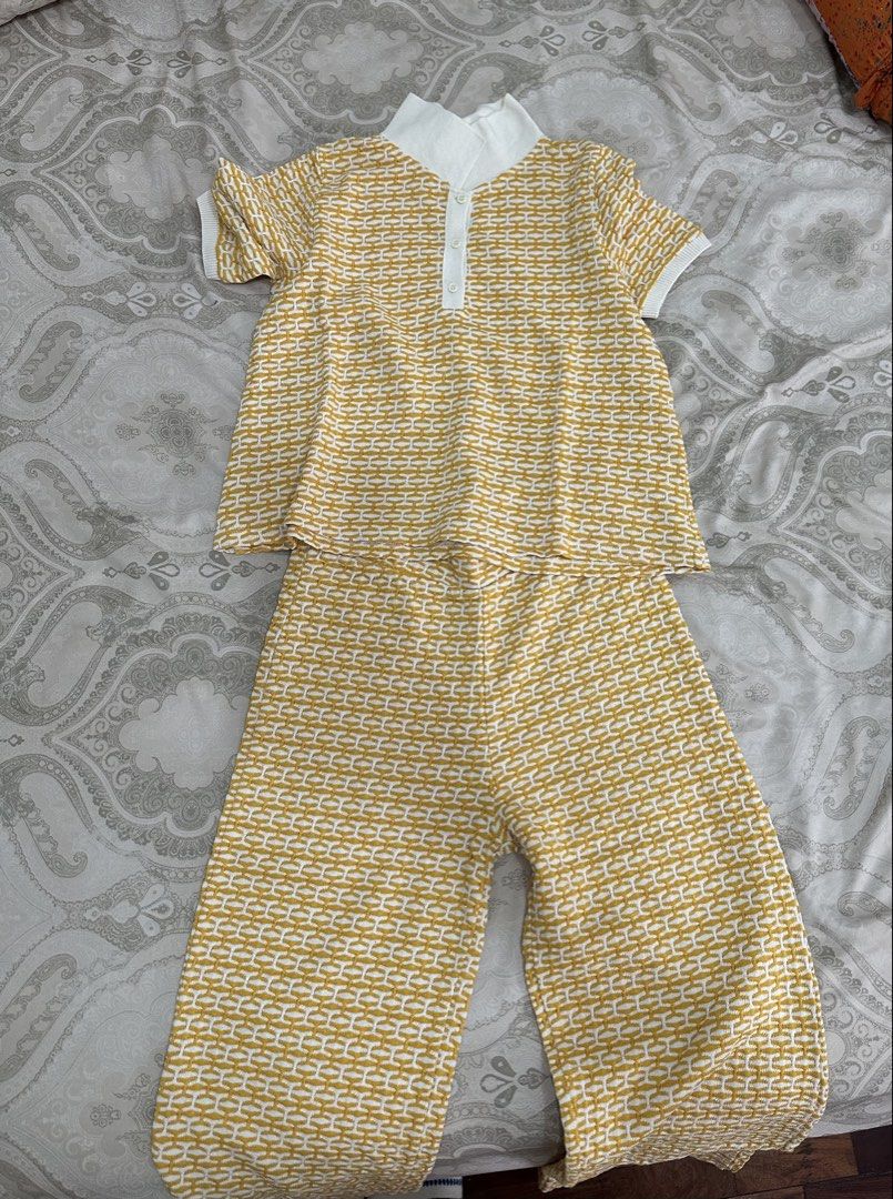Zara coords (Category: Sets or Coordinates) located in Las Pinas. Submitted by celiae (Listing ID 1452138211, Image 2). Description: Set of 3 coords/ unused.