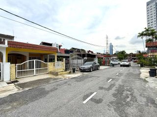 (Category: ) located in . Submitted by mudah945455 (Listing ID 1449934874, Image 1). Description: .