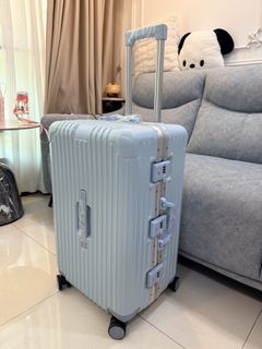 (Category: ) located in . Submitted by mrandmsluggages (Listing ID 1452351825, Image 1). Description: .
