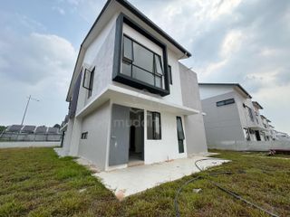 (Category: ) located in . Submitted by klproplist79296 (Listing ID 1437385383, Image 1). Description: .