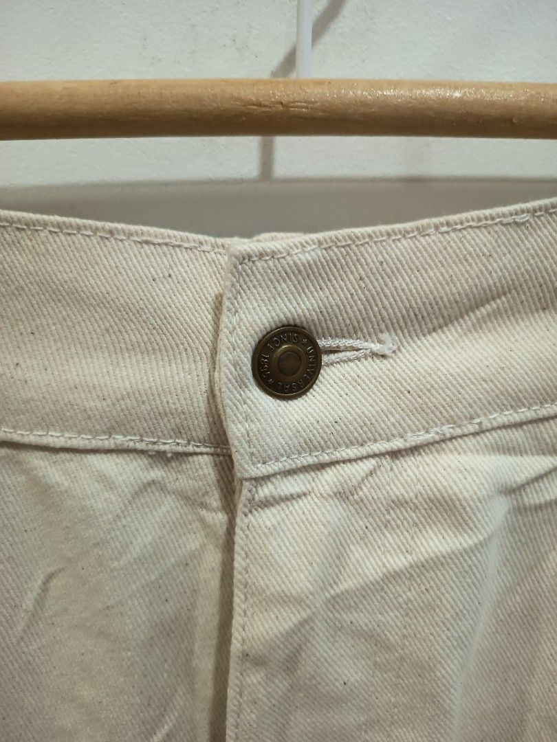 "30" Seluar carpenter java (Category: Jeans) located in Johor Bahru. Submitted by fie96 (Listing ID 1452484897, Image 3). Description: manual tarik 30 labuh 37.6 belakang getah.