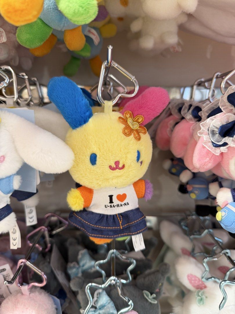 日本東京連線 代購 usahana sanrio 公仔 掛飾 髮夾 八達通套 伸縮小袋子 31/7 截單 （分類：絨毛玩具）位於 Hong Kong。 由 nudebeauty_bubi 提交（商品編號 1452423337，圖片 2）。簡介： 日本連線中 多款usahana精品 可以dm 報價🙏🏻。