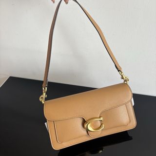 （分類：）位於 。 由 royalrivero 提交（商品編號 1452431167，圖片 1）。簡介： 。