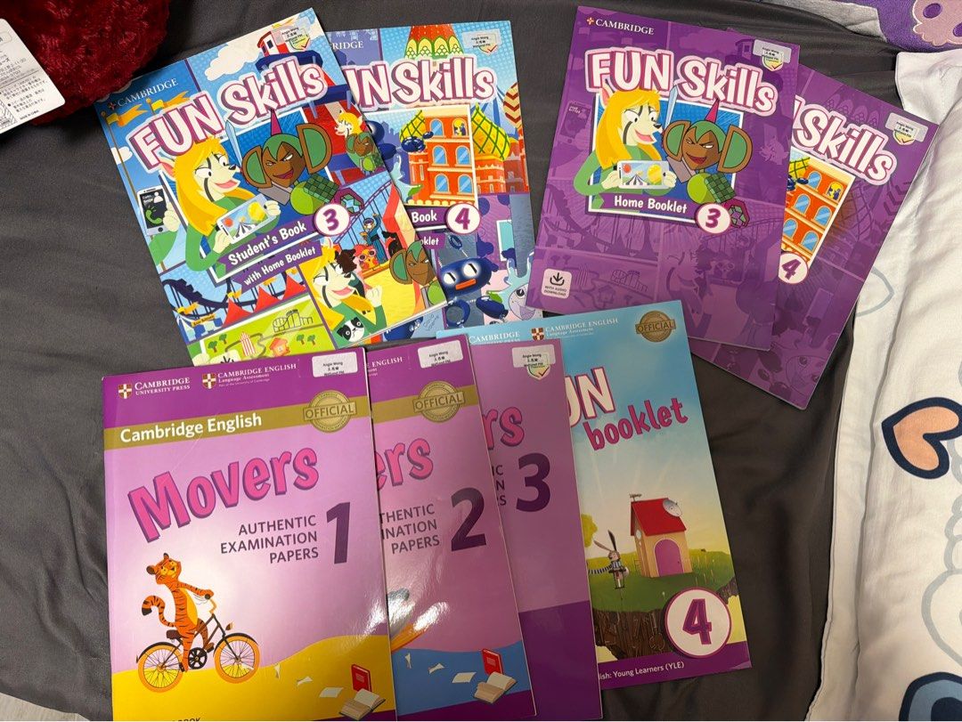 劍橋兒童英語書 Movers Fun Skills 3&4 （分類：兒童書籍）位於 Hong Kong。 由 pysmaggie 提交（商品編號 1452466674，圖片 1）。簡介： Cambridge Fun Skills 3, 4 書 &3,4 home booklet authentic exam paper 1,2,3。