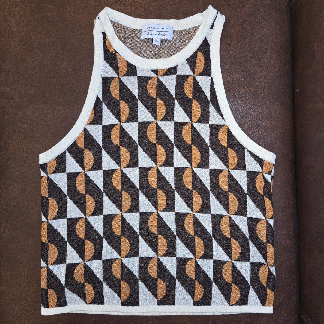& Other Stories Tank Top S/M (Category: Sleeveless) located in Quezon City. Submitted by dresstte (Listing ID 1452408611, Image 2). Description: Ships from Visayas Free shipping Bought from UK Retails at around Php 3.5-4k Worn twice; carefully handwashed then stored Size on tag: M May also fit an S or between S and M Approx measurements laid flat (unstretched): pit to pit - 39 cm length (from top of strap) - 49 cm Super pretty top with retro colo