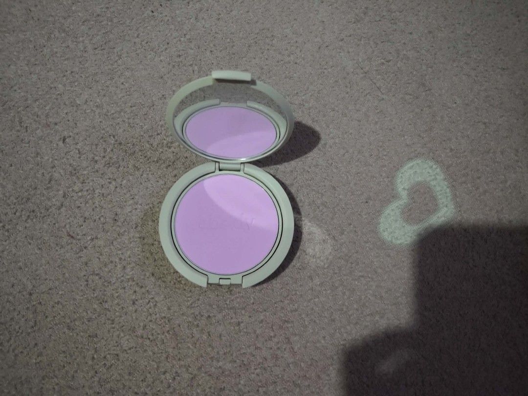 Absidy Face Powder Compact with Mirror (Category: Makeup) located in Manila. Submitted by bautistaet52381 (Listing ID 1452454250, Image 2). Description: Shade - ube Mop - gcash Mod - j&t and lalamove can send more pics via message.