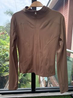 (Category: ) located in . Submitted by butik411 (Listing ID 1452339134, Image 1). Description: .
