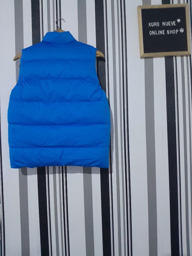 Adidas Puffer Vest Blue Green Red (Category: Vests) located in Lucena. Submitted by kuronueve0909 (Listing ID 1452445710, Image 3). Description: Adidas puffer vest Waterproof Reversible Size: medium Width: 20.5 Length: 25 Price: ₱999 No issue ✅️ Ready to wear ✅️ Dm 📩 .
