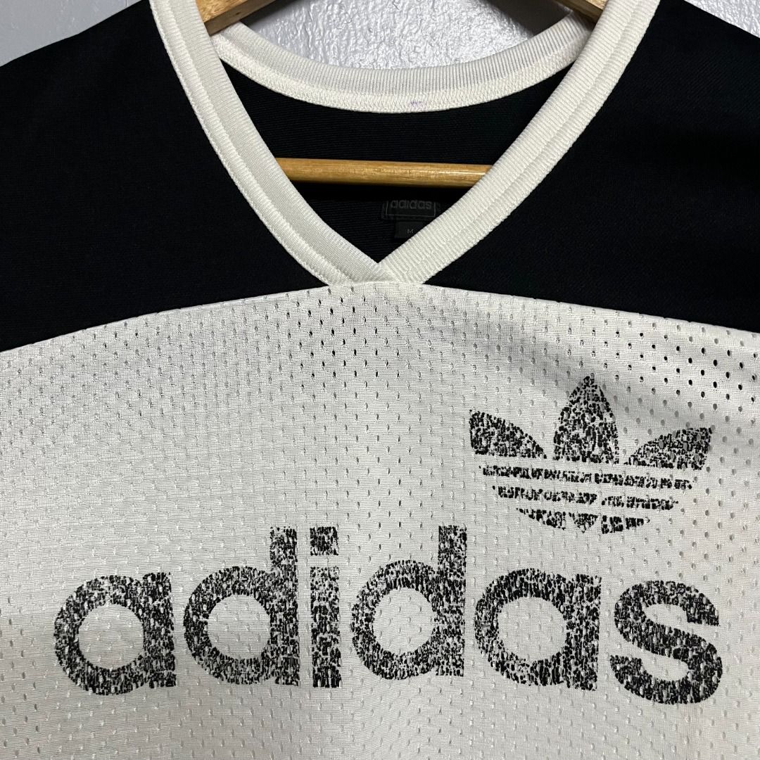 Adidas V-neck Jersey (Category: Activewear) located in Manila. Submitted by yyyyyyves (Listing ID 1452405905, Image 2). Description: Adidas V-neck Jersey Medium on tag 21x28 great condition, need wash only.